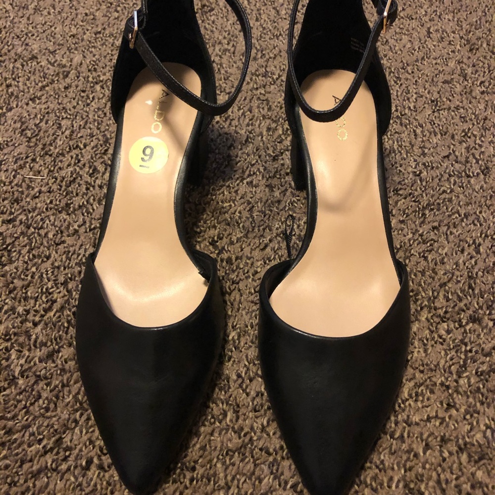 New!! Aldo Wocia black heel size 9